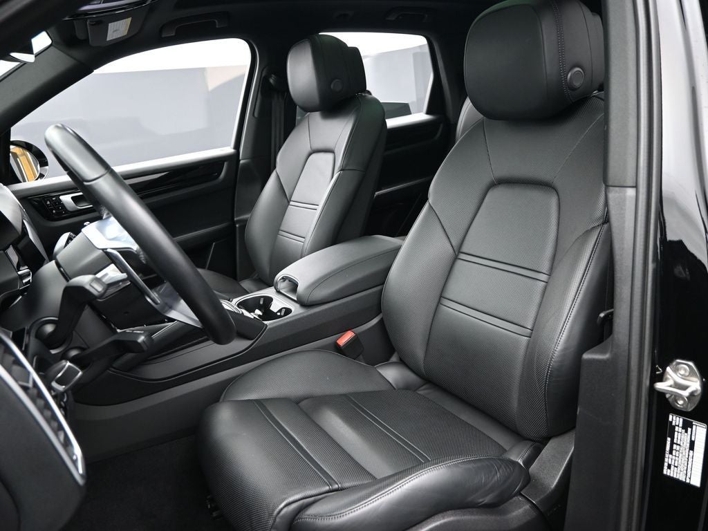 2021 Porsche Cayenne Base