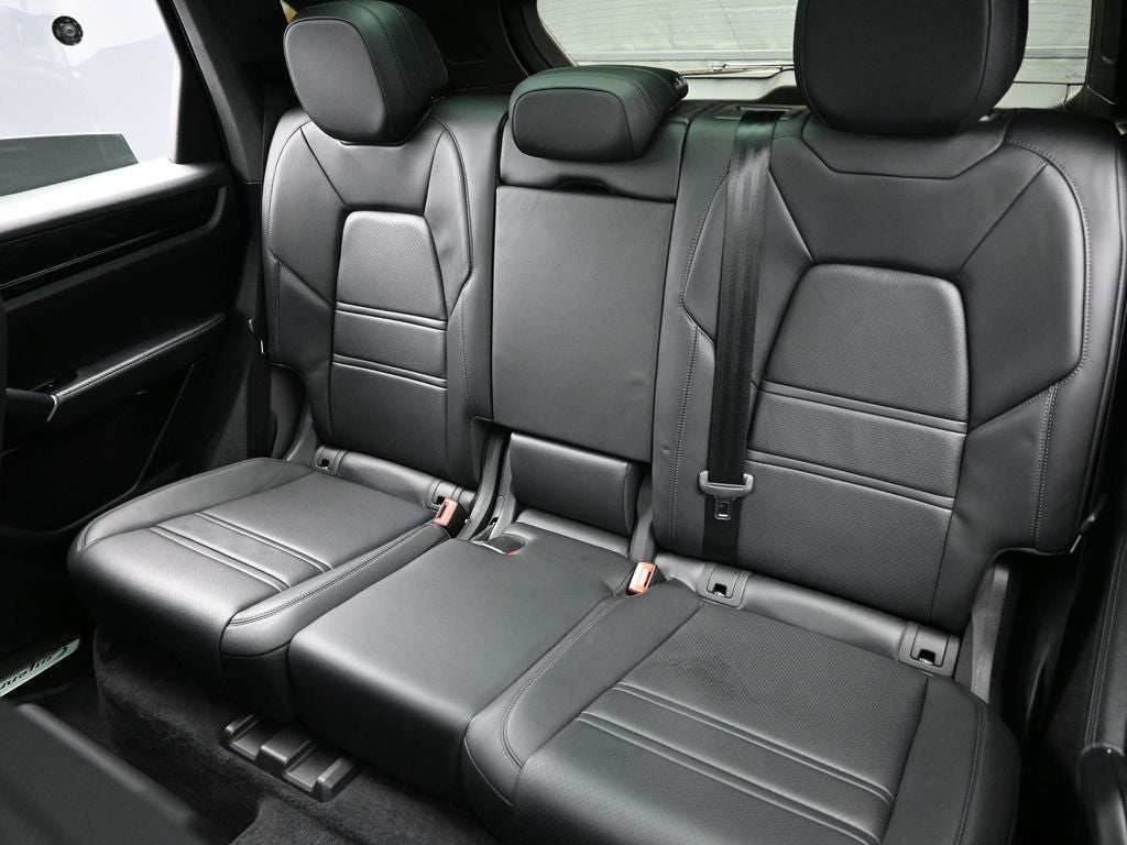 2021 Porsche Cayenne Base