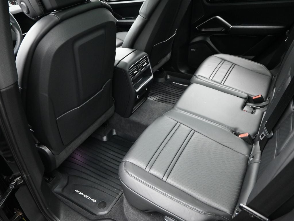 2021 Porsche Cayenne Base