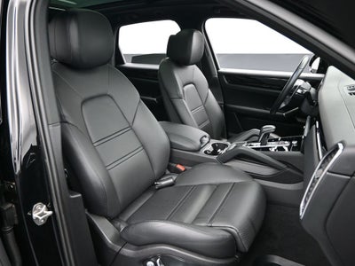 2021 Porsche Cayenne Base