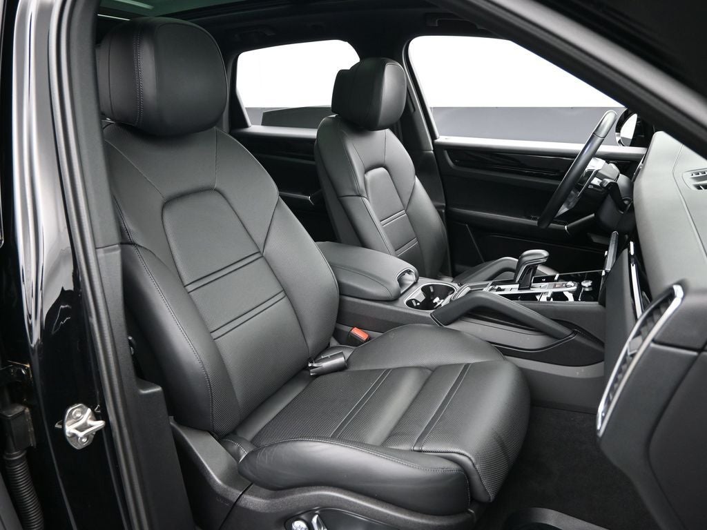2021 Porsche Cayenne Base