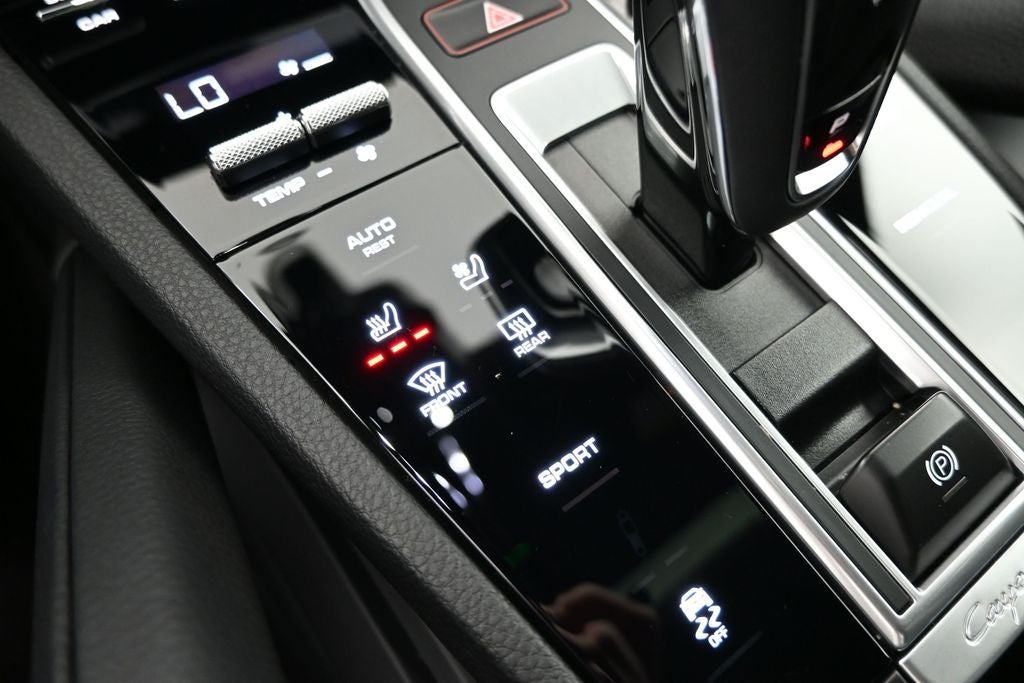 2023 Porsche Cayenne Base