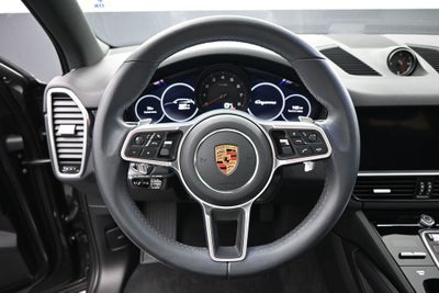 2023 Porsche Cayenne Base