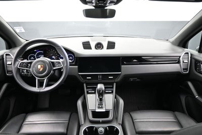 2023 Porsche Cayenne Base