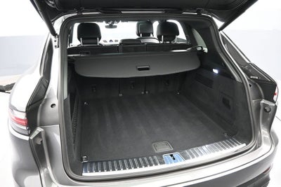 2023 Porsche Cayenne Base