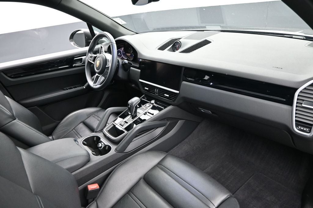 2023 Porsche Cayenne Base