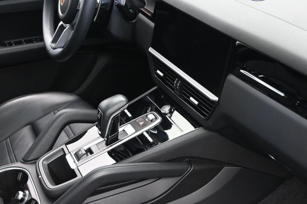 2023 Porsche Cayenne Base