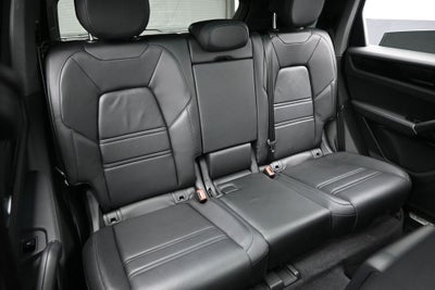 2023 Porsche Cayenne Base