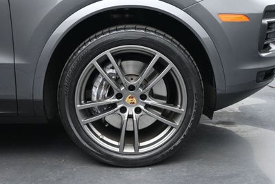 2023 Porsche Cayenne Base