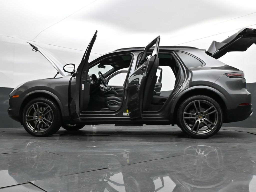 2023 Porsche Cayenne Base
