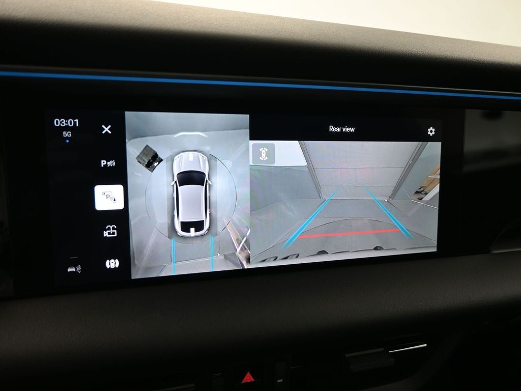 2024 Porsche Macan Electric 4