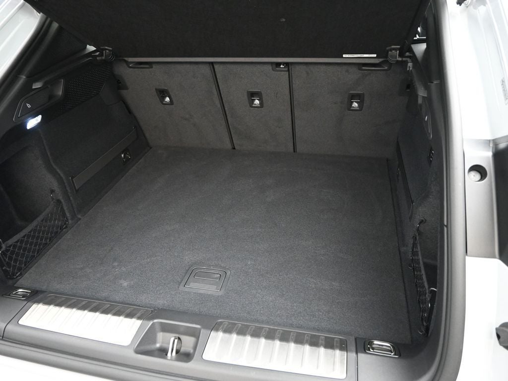 2024 Porsche Macan Electric 4