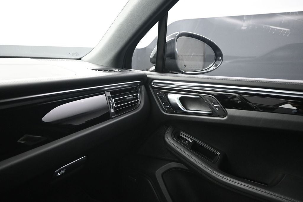 2020 Porsche Macan S