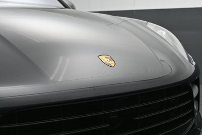 2020 Porsche Macan S