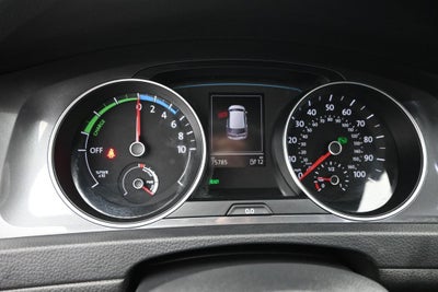 2016 Volkswagen e-Golf SE