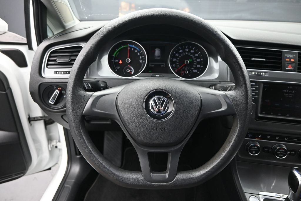 2016 Volkswagen e-Golf SE