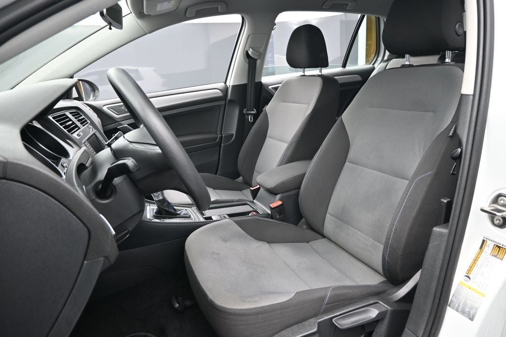 2016 Volkswagen e-Golf SE