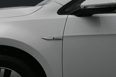 2016 Volkswagen e-Golf SE