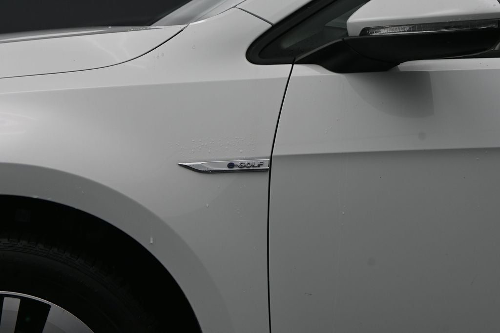 2016 Volkswagen e-Golf SE