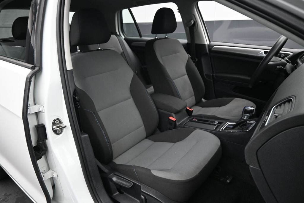 2016 Volkswagen e-Golf SE