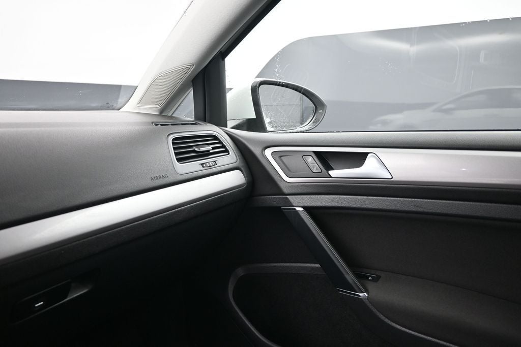2016 Volkswagen e-Golf SE