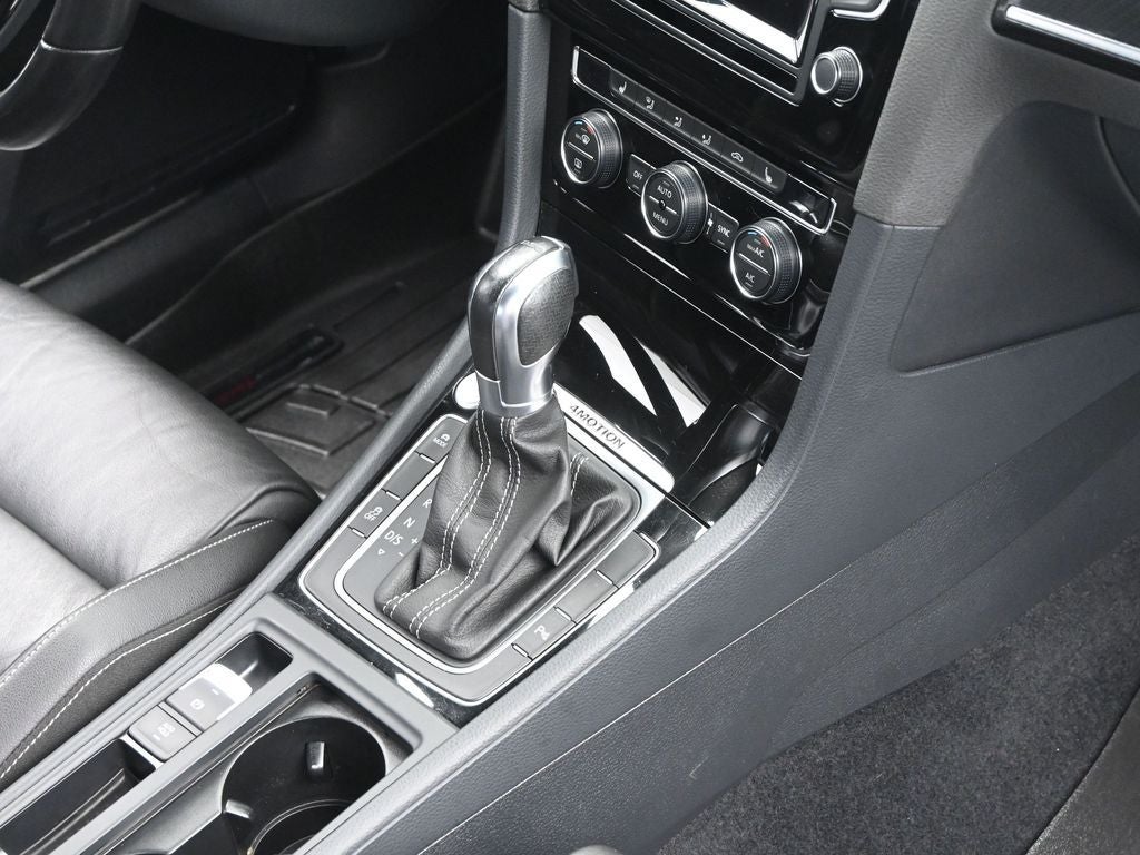 2015 Volkswagen Golf R