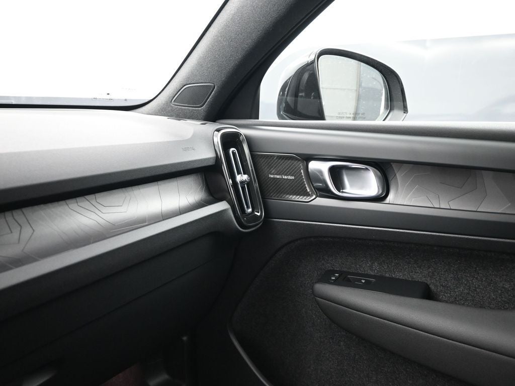 2023 Volvo C40 Recharge Pure Electric Ultimate EV