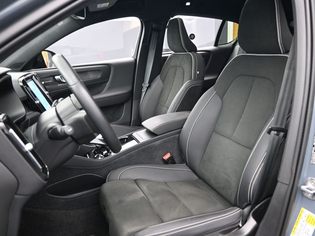 2023 Volvo C40 Recharge Pure Electric Ultimate EV